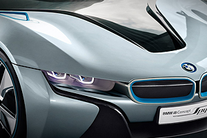 BMW полностью рассекретил свой спортивный гибрид i8