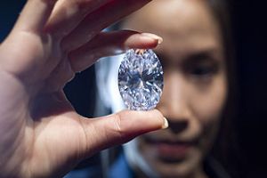В кратере Якутского вулкана найдены три редких алмаза