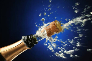Новый год: О пользе и вреде шампанского