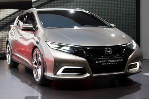 Honda Civic Tourer 2014 - новая версия универсала